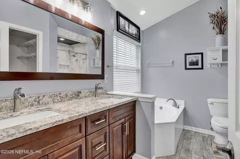 Bath - 1127 Ardmore St, Saint Augustine, FL 32092 photo 1 of 4