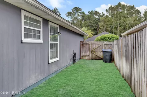 Exterior - 1127 Ardmore St, Saint Augustine, FL 32092 photo 7 of 7