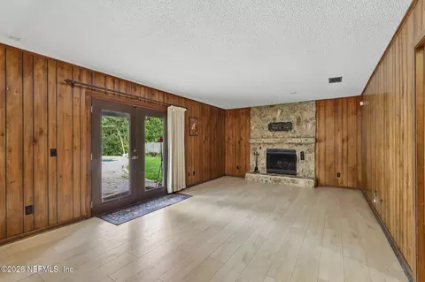 Living - 3543 Lawrence Rd, Orange Park, FL 32073 photo 4 of 5