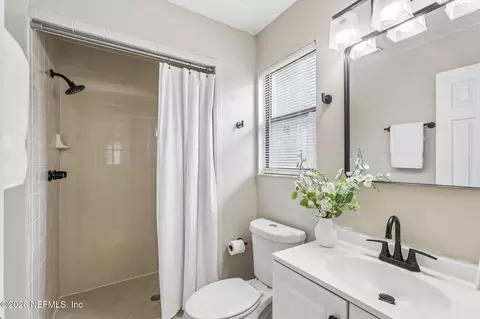 Bath - 3255 Dowitcher Ln, Orange Park, FL 32065 photo 1 of 2