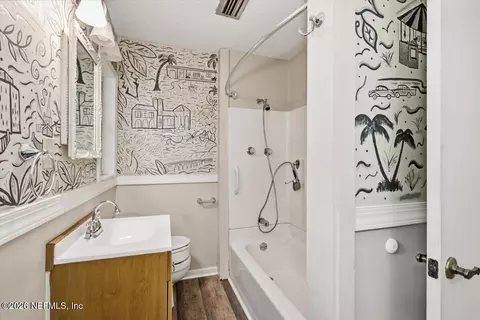 Bath - 2 Park Terrace Dr, Saint Augustine, FL 32080 photo 3 of 4