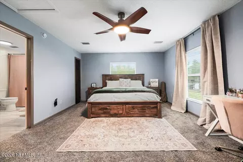 Bedroom - 35686 Quail Rd, Callahan, FL 32011 photo 2 of 10