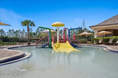Exterior - 75639 Bridgewater Dr, Yulee, FL 32097 photo 9 of 10