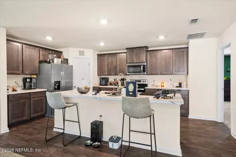 Kitchen - 75639 Bridgewater Dr, Yulee, FL 32097 photo 2 of 2