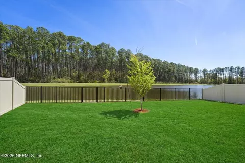 Exterior - 75639 Bridgewater Dr, Yulee, FL 32097 photo 3 of 10