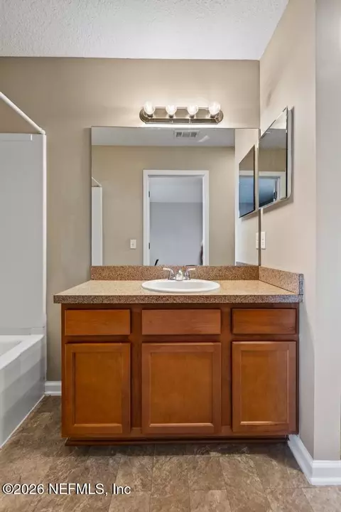 Bath - 96007 Tidal Bay Ct, Yulee, FL 32097 photo 5 of 10