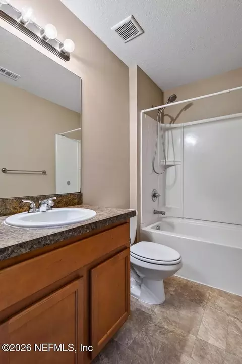 Bath - 96007 Tidal Bay Ct, Yulee, FL 32097 photo 2 of 10