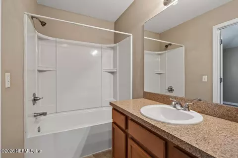 Bath - 96007 Tidal Bay Ct, Yulee, FL 32097 photo 9 of 10