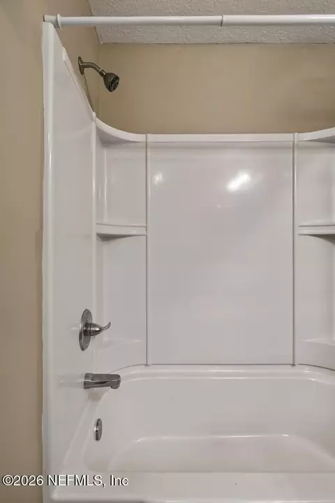 Bath - 96007 Tidal Bay Ct, Yulee, FL 32097 photo 7 of 10