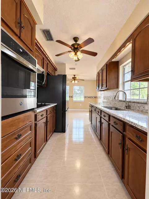 Kitchen - 118 Bobwhite Rd, Saint Augustine, FL 32086 photo 3 of 3
