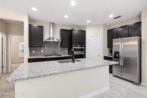 Kitchen - 41 Cottage Green Pl, Saint Augustine, FL 32092 photo 2 of 3