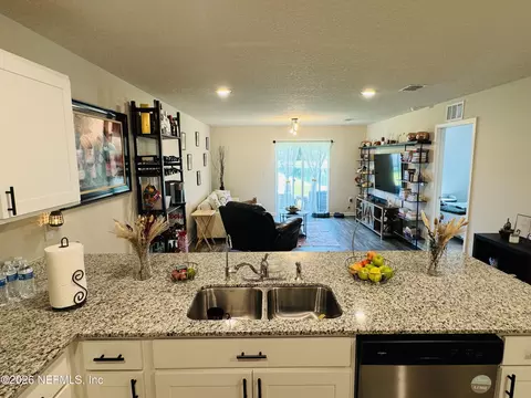 Kitchen - 45287 Red Brick Dr, Callahan, FL 32011 photo 1 of 4