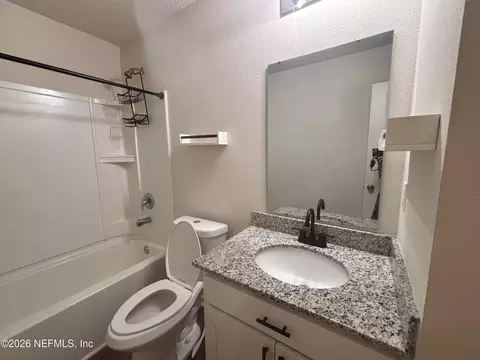 Bath - 45287 Red Brick Dr, Callahan, FL 32011 photo 2 of 2