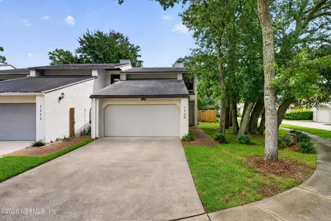 1105 Romaine Cir W, Jacksonville, FL 32225
