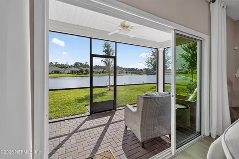 Exterior - 75511 Pondside Ln, Yulee, FL 32097 photo 2 of 9