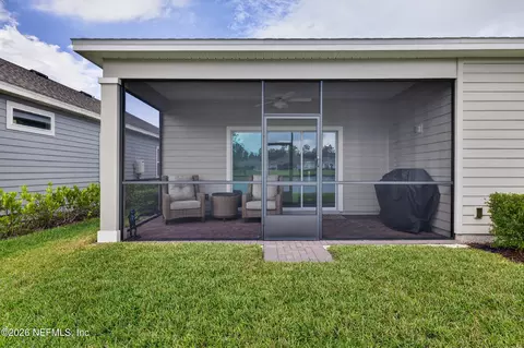 Exterior - 75511 Pondside Ln, Yulee, FL 32097 photo 5 of 9