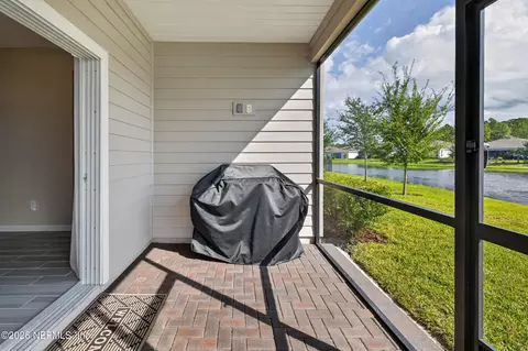 Exterior - 75511 Pondside Ln, Yulee, FL 32097 photo 3 of 9