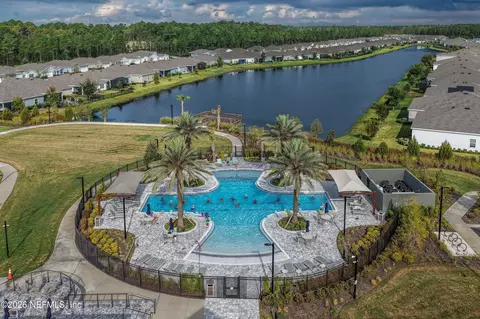 Exterior - 75511 Pondside Ln, Yulee, FL 32097 photo 8 of 9