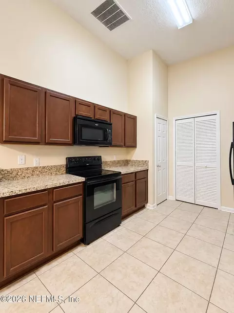 Kitchen - 2564 Golden Lake Loop, Saint Augustine, FL 32084 photo 2 of 2