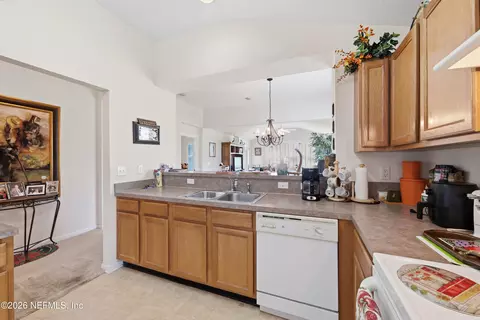 Kitchen - 1880 Copper Stone Dr #E, Fleming Island, FL 32003 photo 3 of 4