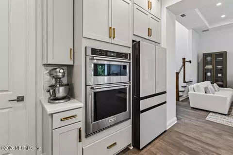 Kitchen - 383 Sapling Ter, Saint Johns, FL 32259 photo 10 of 10