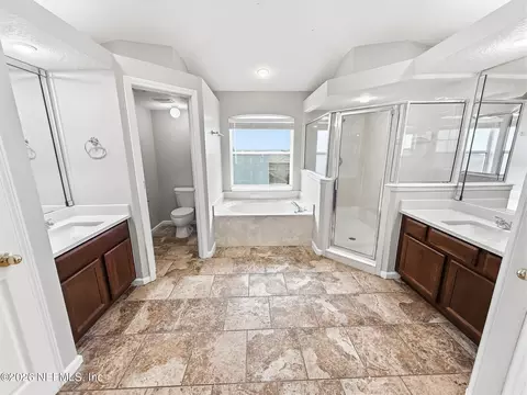 Bath - 2183 S Cranbrook Ave, Saint Augustine, FL 32092 photo 2 of 7