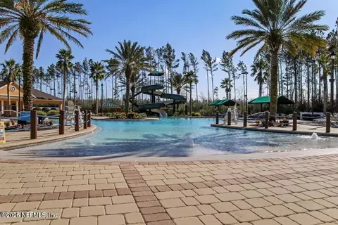Exterior - 4025 Lonicera Loop, Saint Johns, FL 32259 photo 8 of 10