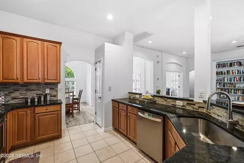 Kitchen - 4025 Lonicera Loop, Saint Johns, FL 32259 photo 2 of 3