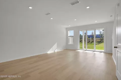 Living - 162 Wood Ln, Saint Augustine, FL 32092 photo 2 of 4