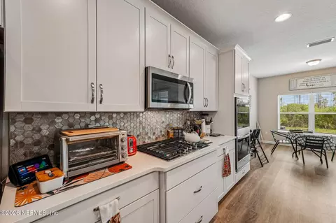 Kitchen - 60 Sandoval Ln, Saint Augustine, FL 32095 photo 6 of 7