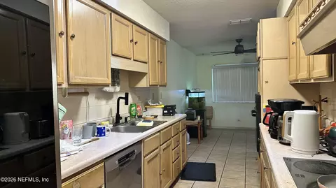 Kitchen - 97 Teak Rd, Ocala, FL 34472 photo 2 of 2