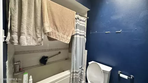 Bath - 97 Teak Rd, Ocala, FL 34472 photo 2 of 3