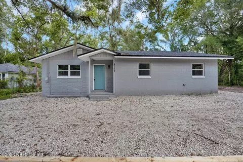 8177 Waxwing Ave, Jacksonville, FL 32219