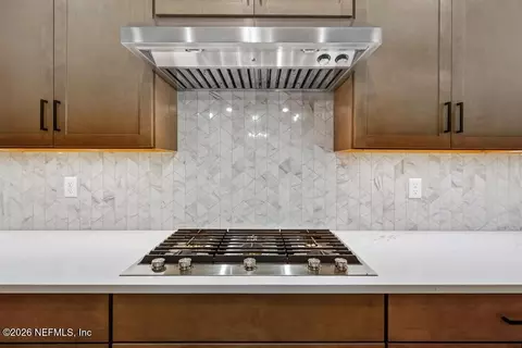 Kitchen - 329 Sapling Ter, Saint Johns, FL 32259 photo 6 of 8