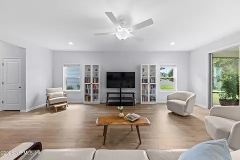 Living - 47 Starnberg Ct, Saint Augustine, FL 32095 photo 3 of 4