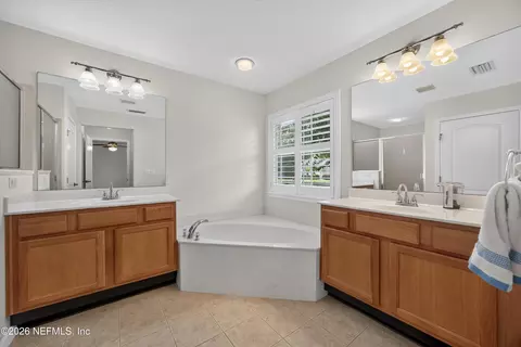 Bath - 2131 Stone Creek Dr #E, Fleming Island, FL 32003 photo 1 of 3