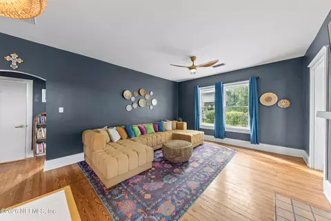 Living - 61 Abbott St, Saint Augustine, FL 32084 photo 2 of 4
