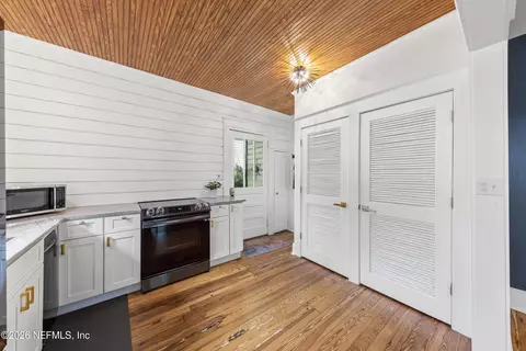 Kitchen - 61 Abbott St, Saint Augustine, FL 32084 photo 4 of 4