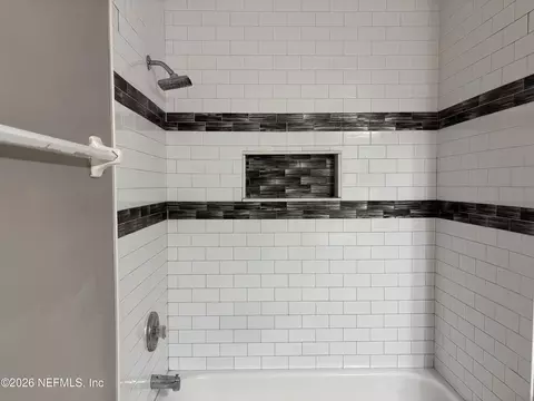 Bath - 13879 Devan Lee Dr E, Jacksonville, FL 32226 photo 4 of 5