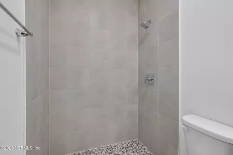 Bath - 189 Lake Frances Dr, Saint Augustine, FL 32092 photo 1 of 2