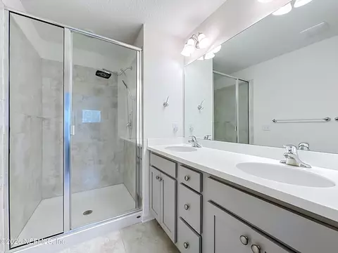 Bath - 25 Ridge Lake Rd, Saint Augustine, FL 32086 photo 1 of 3