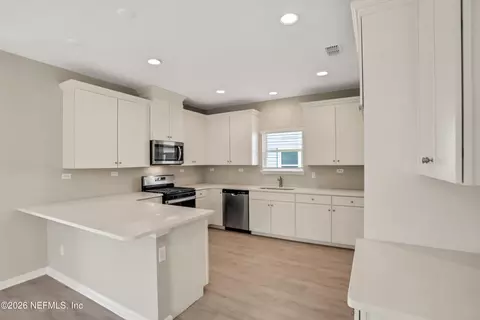 Kitchen - 1058 Brook Forest Dr, Saint Augustine, FL 32092 photo 2 of 3