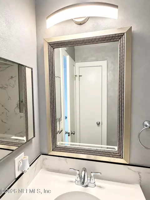 Bath - 650 W Pope Rd #207, Saint Augustine, FL 32080 photo 5 of 7