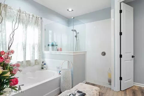 Bath - 164 Pescado Dr, Saint Augustine, FL 32095 photo 1 of 5