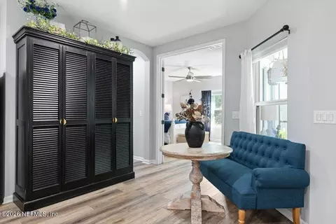 Entry Way - 164 Pescado Dr, Saint Augustine, FL 32095 photo 5 of 8