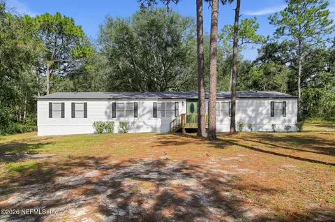 124 Hour Glass Cir, Hawthorne, FL 32640