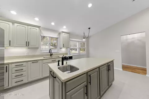 Kitchen - 3205 Turtle Creek Rd, Saint Augustine, FL 32086 photo 5 of 6
