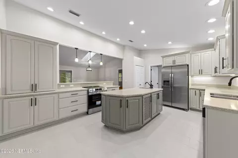 Kitchen - 3205 Turtle Creek Rd, Saint Augustine, FL 32086 photo 3 of 6