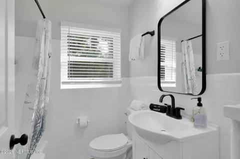 Bath - 101 Carver St W, Saint Augustine, FL 32080 photo 7 of 8