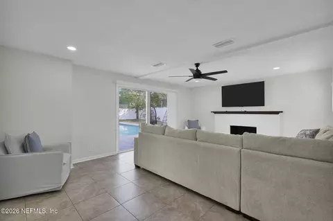 Living - 101 Carver St W, Saint Augustine, FL 32080 photo 1 of 2